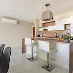Modern - - Close To - 5 Star Rating St Paul's Bay
