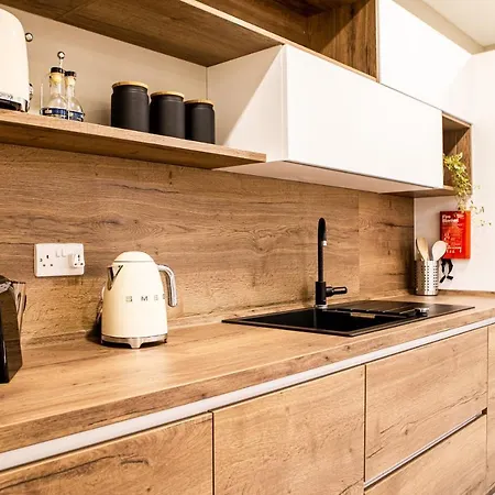 Modern - - Close To - 5 Star Rating Apartmán St. Paul's Bay