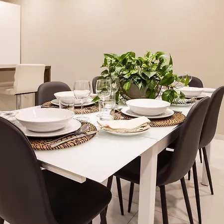 Modern - - Close To - 5 Star Rating Appartement San Pawl il-Baħar