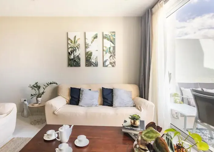 Apartamento Modern - - Close To - 5 Star Rating